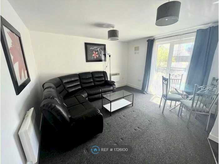 2 Bedroom Flat To Rent In Broad Gauge Way, Wolverhampton, WV10