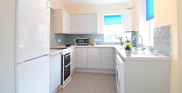 4 Bedroom House To Rent In Everton Road, Sheffield, S11