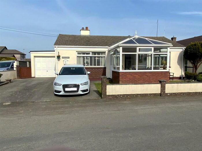 3 Bedroom Bungalow For Sale In Dipper Close, Kilkhampton, Bude, Cornwall, EX23