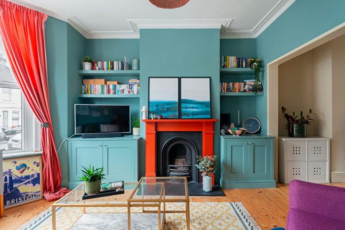 2 Bedroom Terraced House For Sale In Carlyle Road, Greenbank, BS5