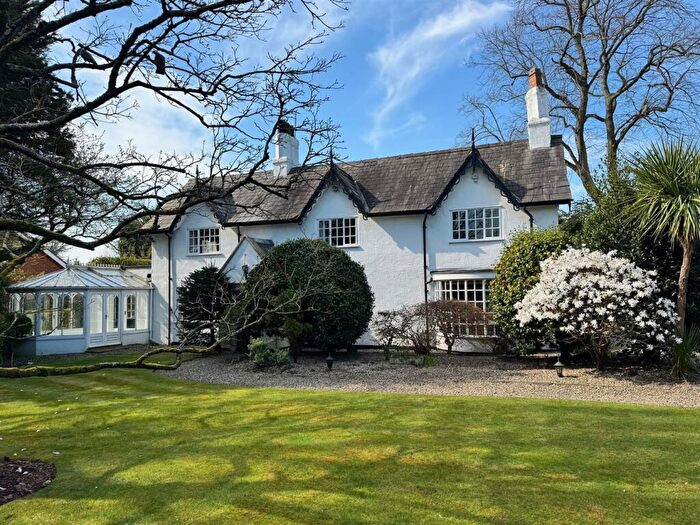 4 Bedroom Detached House For Sale In White Lodge, The Greenside, Wrea Green, PR4