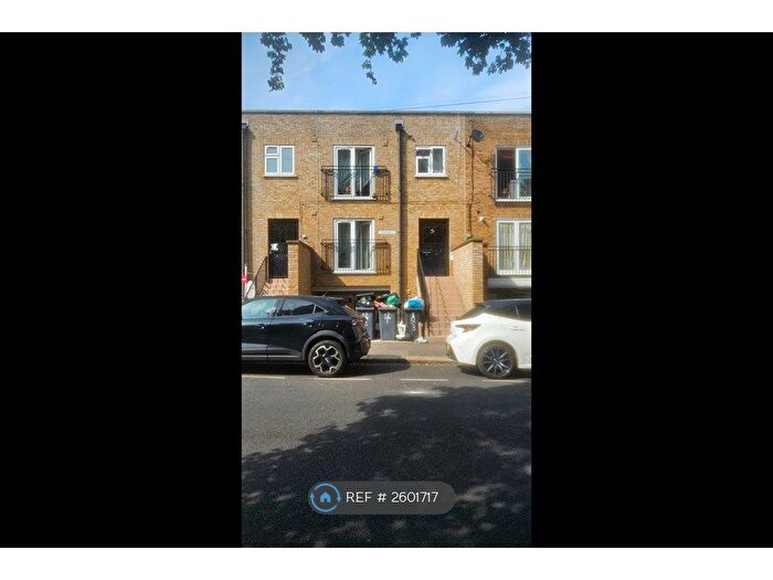 2 Bedroom Maisonette To Rent In Liston Road, London, N17