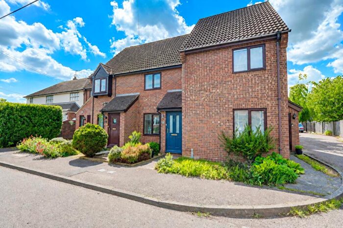 2 Bedroom Terraced House For Sale In Bridge Street, Great Kimble, Aylesbury, Buckinghamshire, HP17