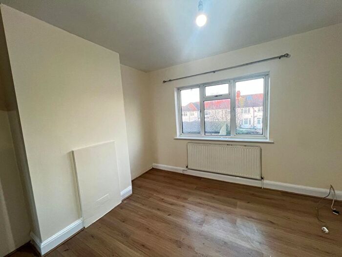 3 Bedroom Semi-Detached House To Rent In Dorchester Avenue, Harrow, Greater London, HA2