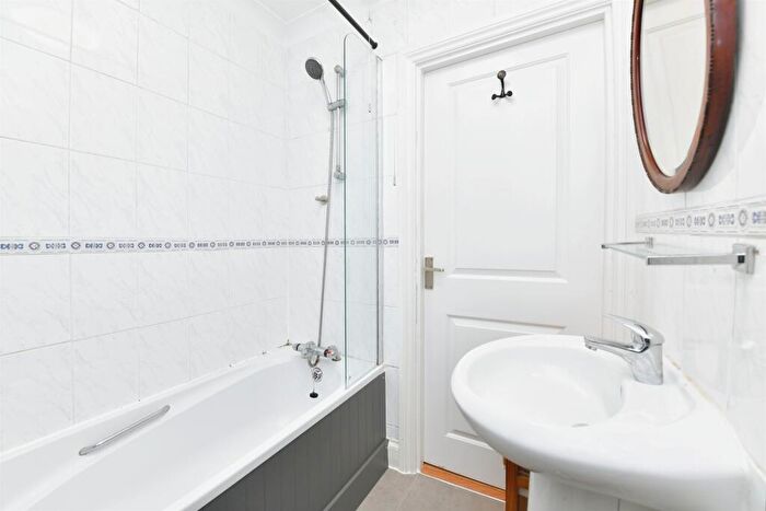 1 Bedroom Flat For Sale In Emma Place, Plymouth, PL1