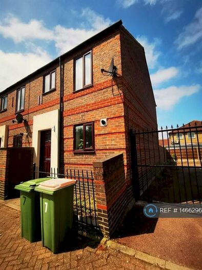2 Bedroom End Of Terrace House To Rent In Stonechat Square, London, E6