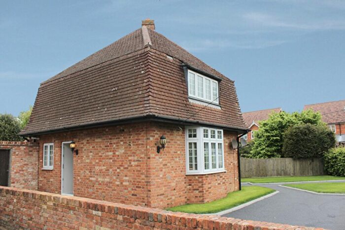 1 Bedroom Semi-Detached House To Rent In Dedmere Road, Marlow, SL7