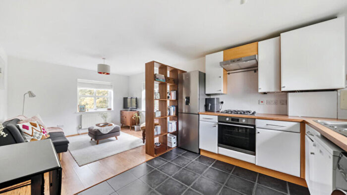 1 Bedroom Flat For Sale In Beulah Hill, Crown Point, SE19