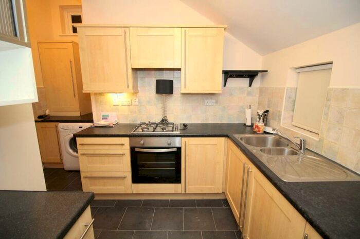 2 Bedroom Apartment To Rent In Jesmond Park West, Jesmond, Newcastle Upon Tyne, NE7