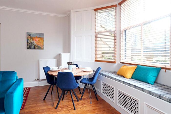 2 Bedroom Apartment To Rent In Victoria Crescent Road, Glasgow, Glasgow, G12