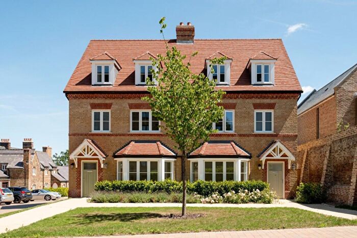 4 Bedroom Semi-Detached House For Sale In At Trent Park, London, EN4