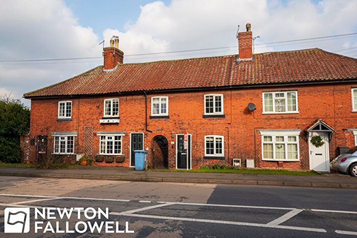 2 Bedroom Terraced House For Sale In Shop Row, Barnby Moor, DN22