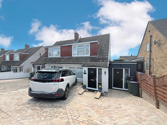 3 Bedroom Semi-Detached House For Sale In Cwmsor Close, New Inn, Pontypool, NP4