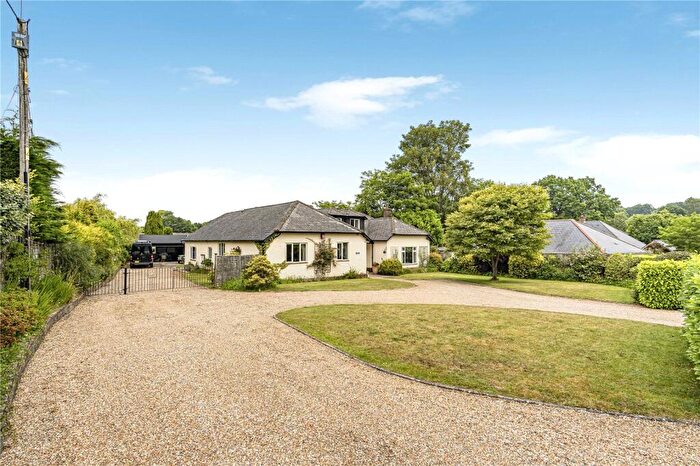 5 Bedroom Detached House For Sale In Verner Close, Headley Village, Hampshire, GU35