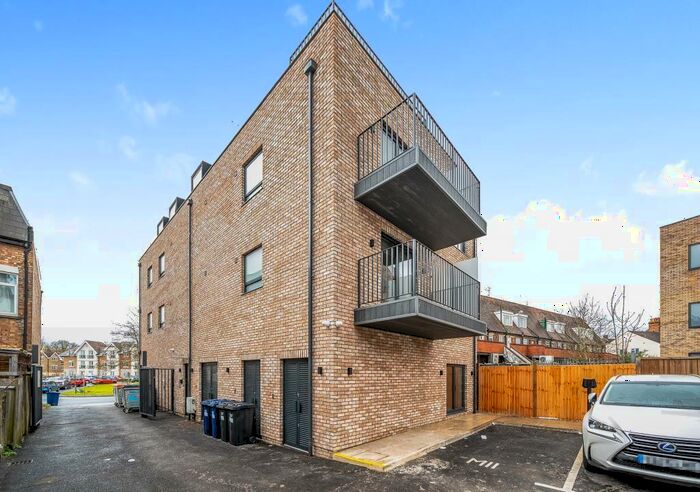 2 Bedroom Apartment To Rent In Beagle Close, Mill Hill East, NW7