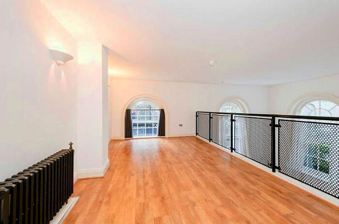 2 Bedroom Flat To Rent In Cadogan Road, Woolwich, London, SE18