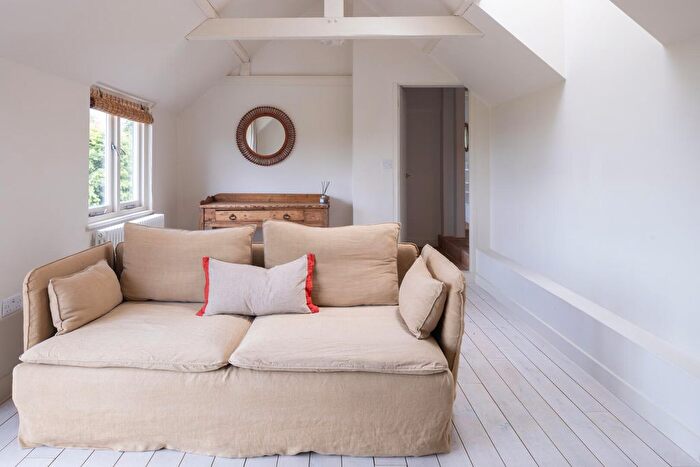2 Bedroom Link Detached House For Sale In Turners, Winchelsea, East Sussex, TN36