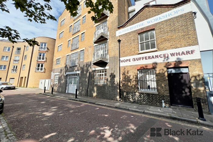 1 Bedroom Flat To Rent In Bombay Court St.Marychurch Street, Rotherhithe Village, SE16