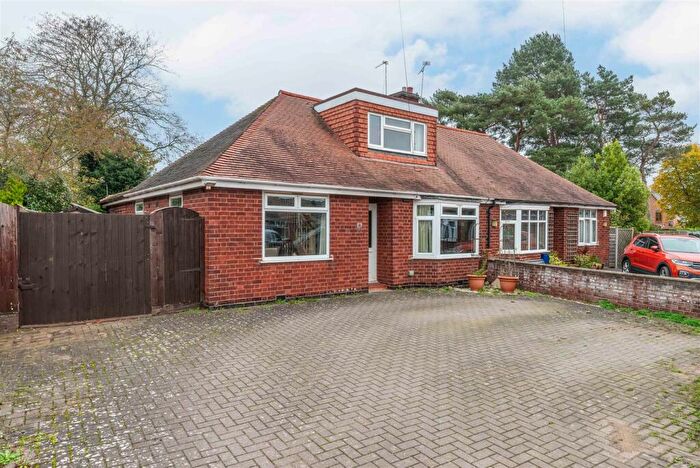 3 Bedroom Semi-Detached Bungalow For Sale In The Croft, Kegworth, Leicestershire, DE74