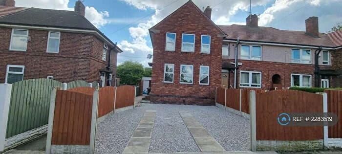 3 Bedroom Semi-Detached House To Rent In Deerlands Avenue, Sheffield, S5