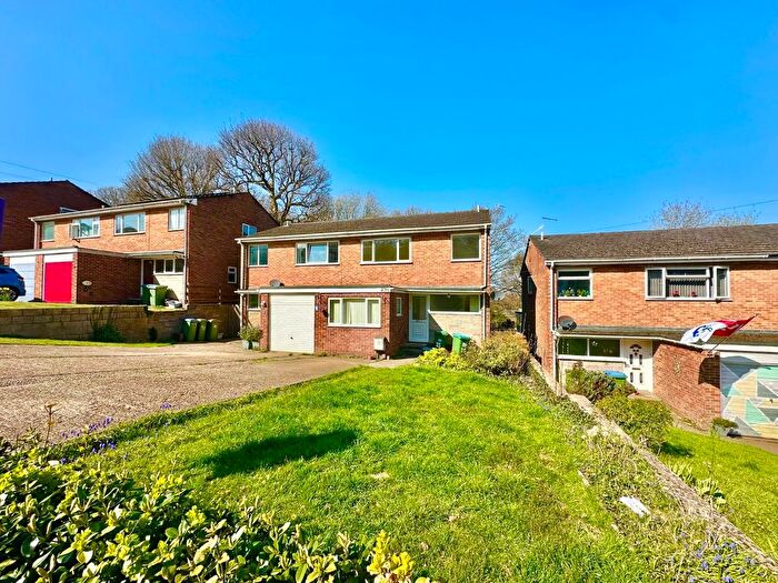 3 Bedroom Semi-Detached House To Rent In Kesteven Way, Southampton, Hampshire, SO18