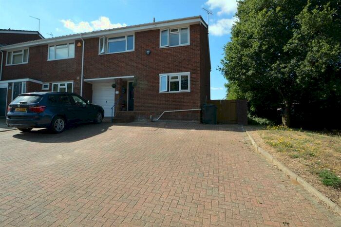 4 Bedroom End Of Terrace House To Rent In Ravens Avenue, Halstead, CO9