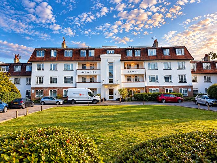 2 Bedroom Flat For Sale In London Road, Morden, SM4