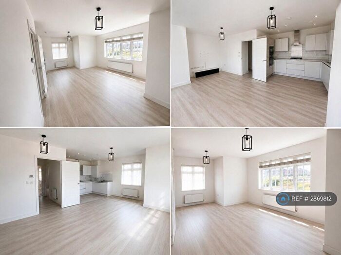 2 Bedroom Flat To Rent In Frost Close, Swanscombe, DA10