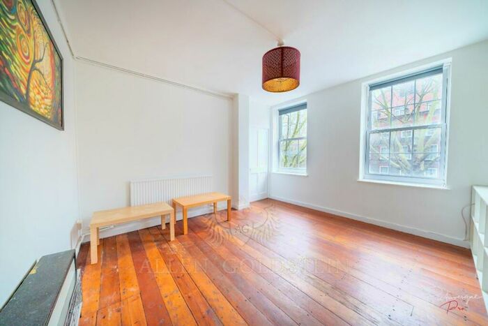 2 Bedroom Flat To Rent In Comber House, Comber Grove, SE5