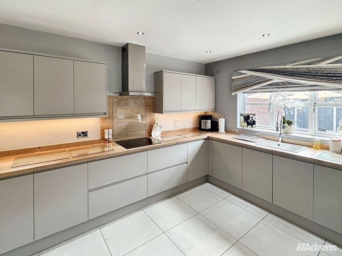 4 Bedroom Detached House For Sale In Norlands Park, Widnes, WA8