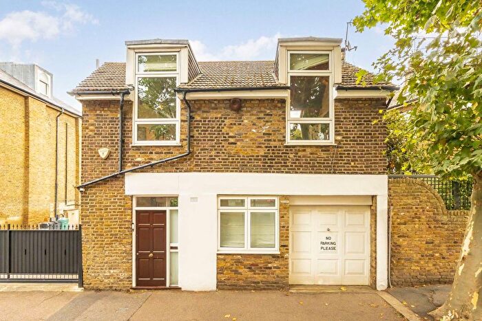 2 Bedroom Detached House For Sale In Rutland Grove, Hammersmith, W6