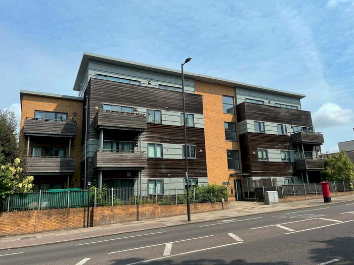 2 Bedroom Flat For Sale In Champion House, Charlton, SE7