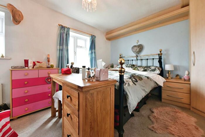 3 Bedroom Semi Detached House For Sale In Vale House Drive, Hadfield, Glossop, Derbyshire, SK13