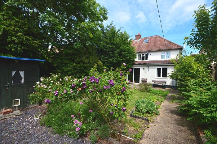3 Bedroom Semi-Detached House For Sale In Fairfield Road, Salisbury, SP1