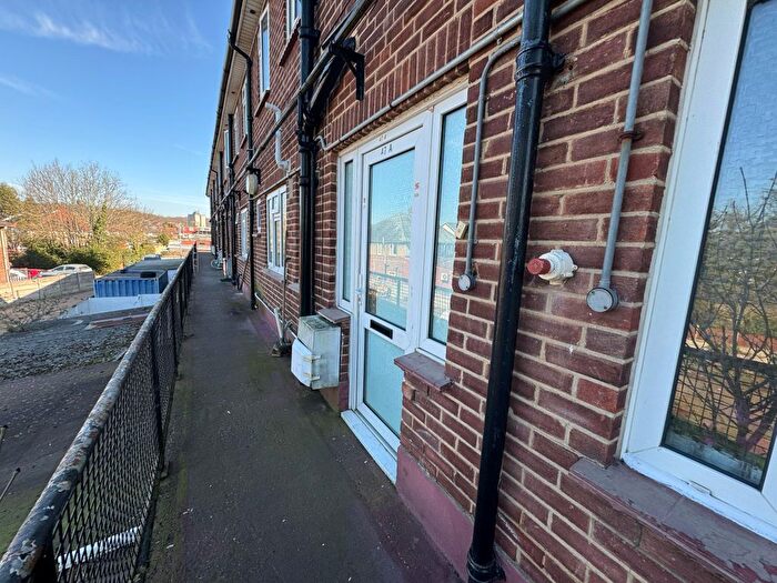 3 Bedroom Terraced House To Rent In Atherton Road, Clayhall, Ilford, IG5