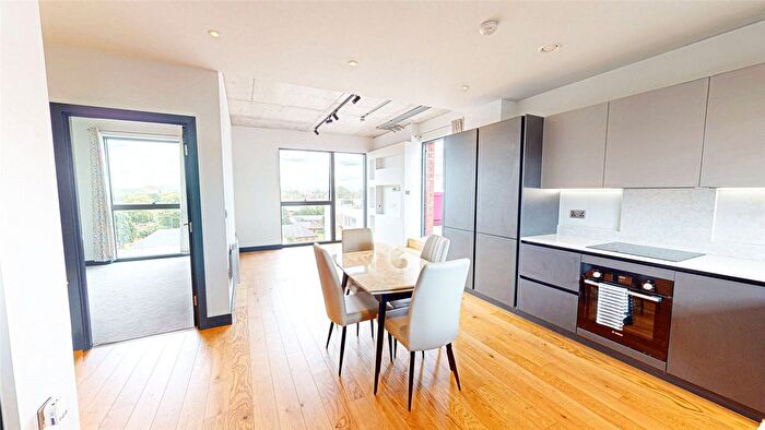 2 Bedroom Flat For Sale In Addington Street, New Cross Central, M4