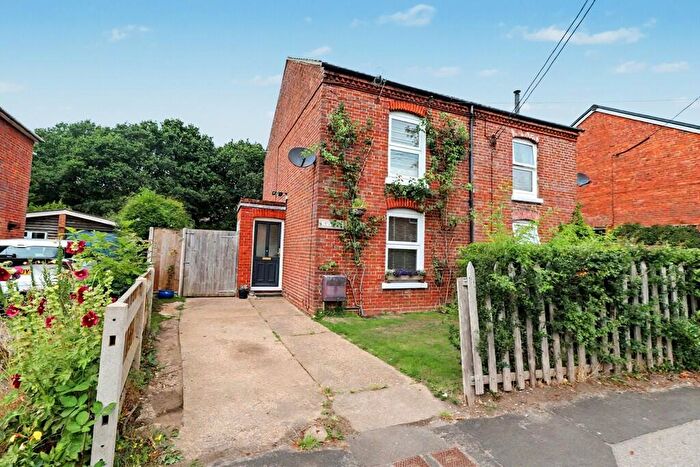 Barn Conversion To Rent In New Road, Swanmore, SO32