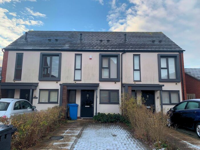 2 Bedroom Town House To Rent In Prince William Drive, Derby, DE22