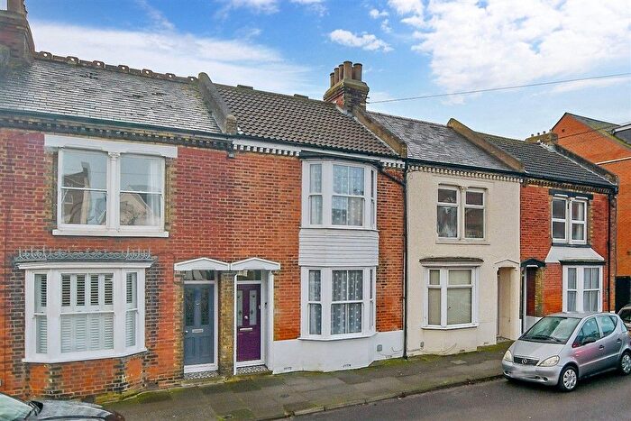 3 Bedroom Terraced House For Sale In Avenue Road, Herne Bay, Kent, CT6