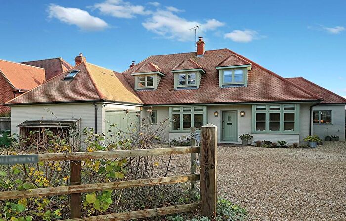 4 Bedroom Detached House For Sale In Upper Basildon - Bethesda Street - Prime Location, RG8