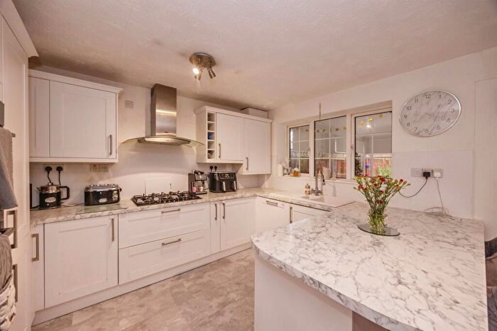 5 Bedroom Town House For Sale In Buckby Lane, Portsmouth, PO3