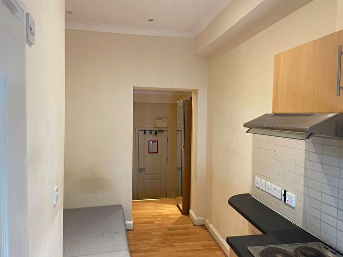 1 Bedroom Studio To Rent In High Street, London, W3