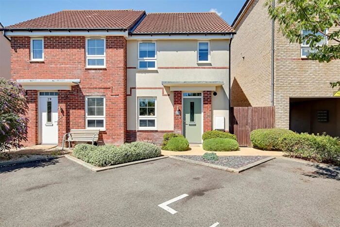 2 Bedroom Semi-Detached House For Sale In Cambrian Way, Worthing, BN13