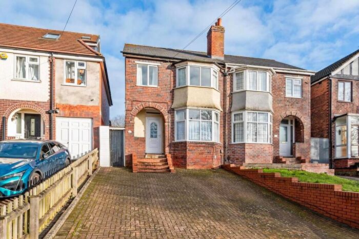 3 Bedroom Semi Detached House To Rent In Cole Valley Road, Hall Green, B28