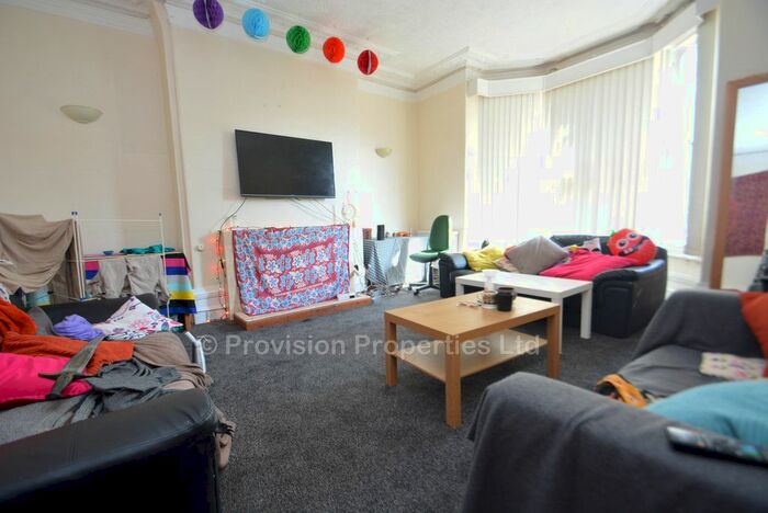 8 Bedroom Terraced House To Rent In Bainbrigge Road, Hyde Park, Leeds, LS6