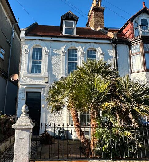 5 Bedroom End Of Terrace House To Rent In Carlton Avenue, Ramsgate, CT11