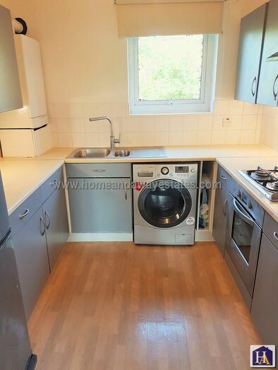 2 Bedroom Flat To Rent In Washbourne Court, Acton Close, Edmonton, N9