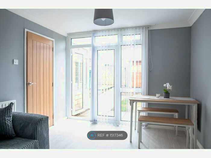 4 Bedroom Semi-Detached House To Rent In Woodhouse Road, Bath, BA2