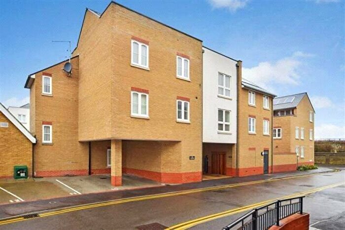 2 Bedroom Flat For Sale In Out Downs, Deal, Kent, CT14