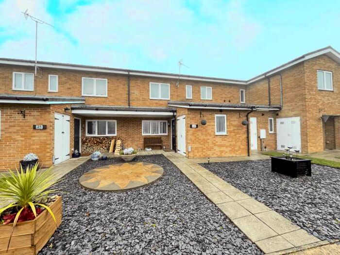 3 Bedroom Terraced House For Sale In The Crescent, , Wellingborough, NN9